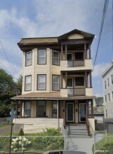 Building Photo - 463 Logan St