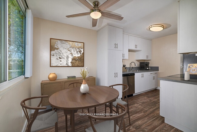 Foto del edificio - Creekwood Villas