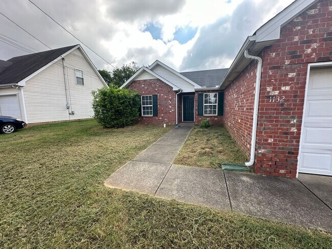 Foto del edificio - Cute 3 bed 2 bath Ranch House mins. from MTSU