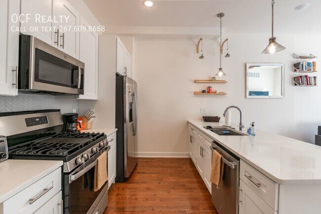 Building Photo - 2 Bed Northern Liberties Condo
