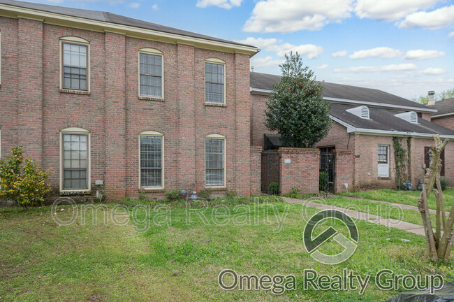Building Photo - 6616 E Aberdeen Dr
