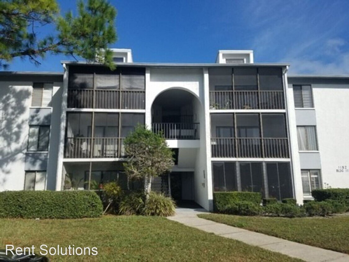 1182 Pine Ridge Cir W, Tarpon Springs, FL 34688 House Rental in