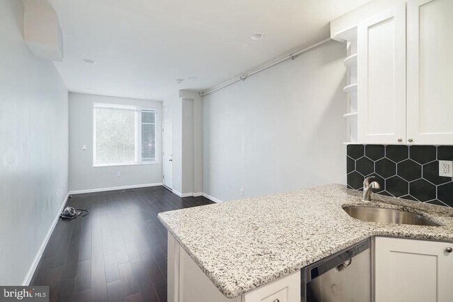 Foto del edificio - 2408 W Thompson St