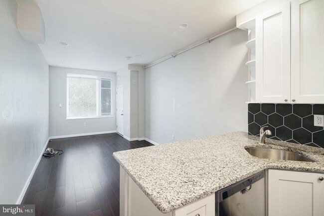 Photo - 2408 W Thompson St Townhome