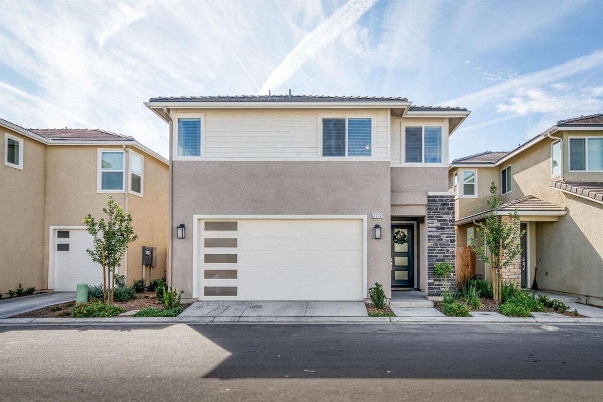 Primary Photo - 3 br, 2.5 bath House - 3772 Longford Way