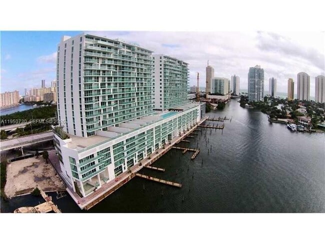 Foto del edificio - 400 Sunny Isles Blvd
