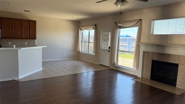 Building Photo - 2107 Auburn Vale St