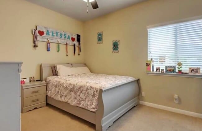 Building Photo - 323 Chisholm Trail