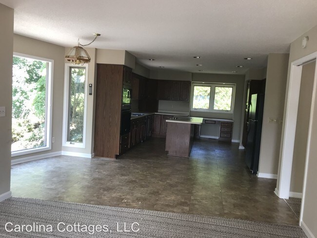Building Photo - 4 br, 3 bath House - 2320 Golf Club Court