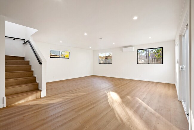 Foto del edificio - 152 Cuesta Dr