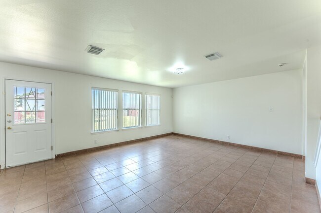Foto del edificio - 1339 Diamond Bluff
