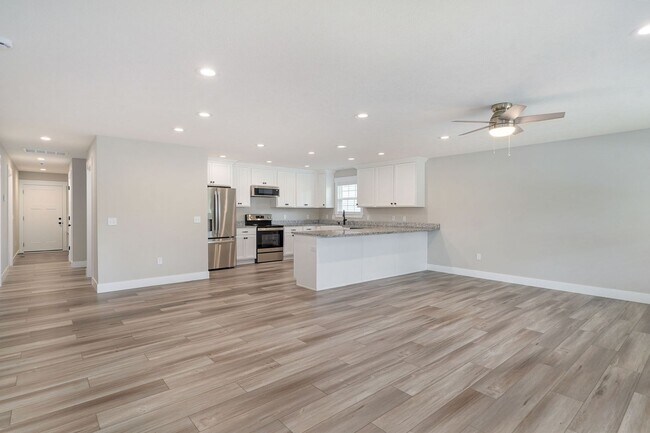Foto del edificio - 1120 N Clay Ave