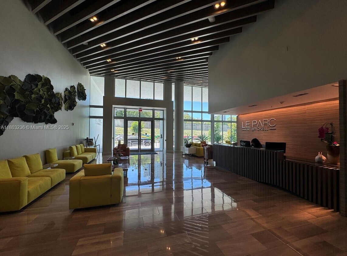 Foto principal - 1600 SW 1st Ave
