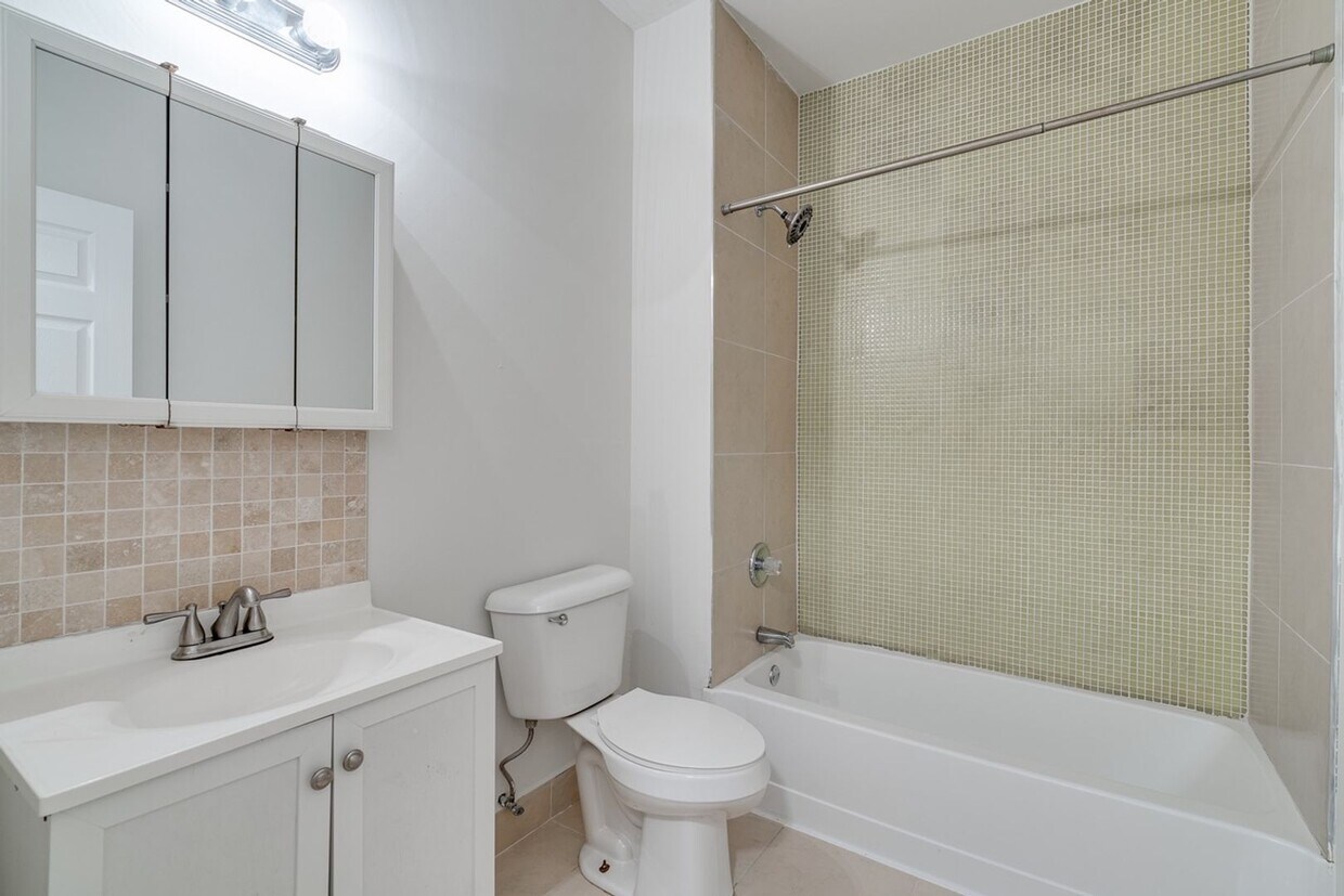Primary Photo - Newly Renovated Temple Apartments