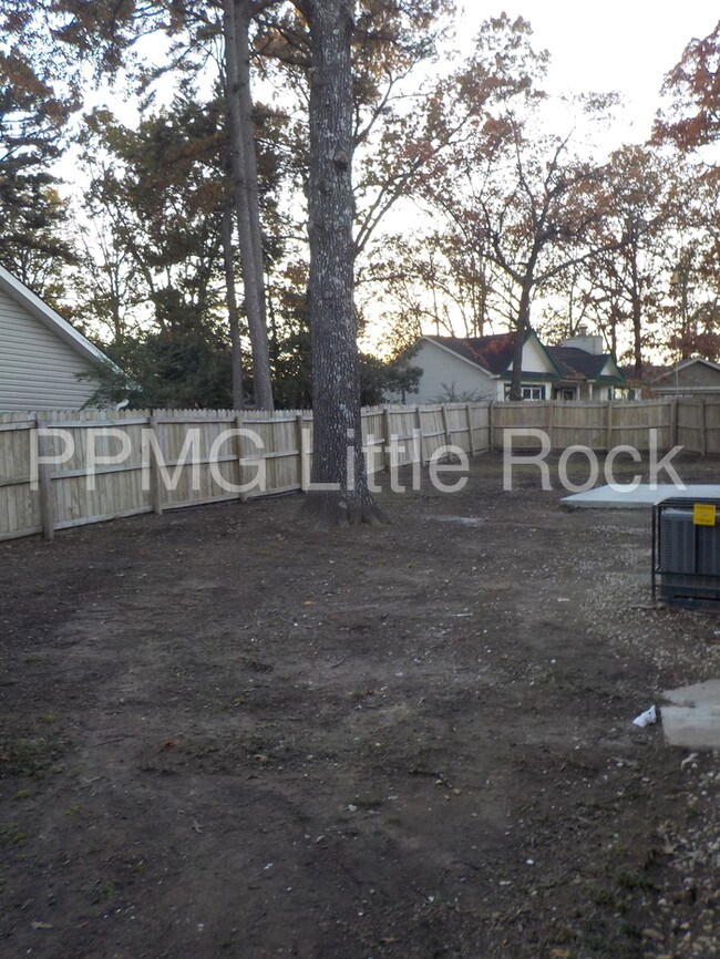 Building Photo - 1 Oak Forest Cove, Maumelle, AR, USA