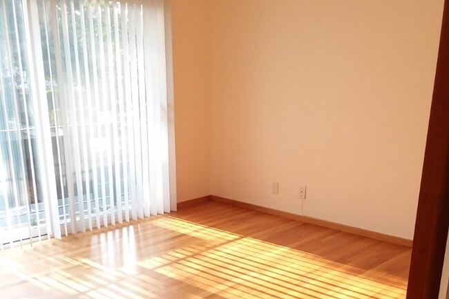 Foto del edificio - 759 Middlefield Rd