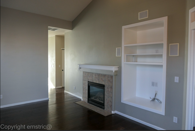 Building Photo - 5319 S Sicily Way