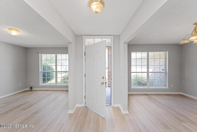 Foto del edificio - 5434 Bristol Bay Ln N