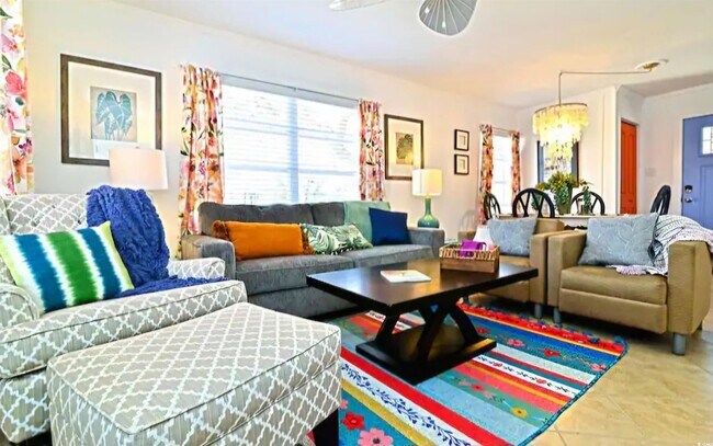 Foto del edificio - 524 Hillside Dr S