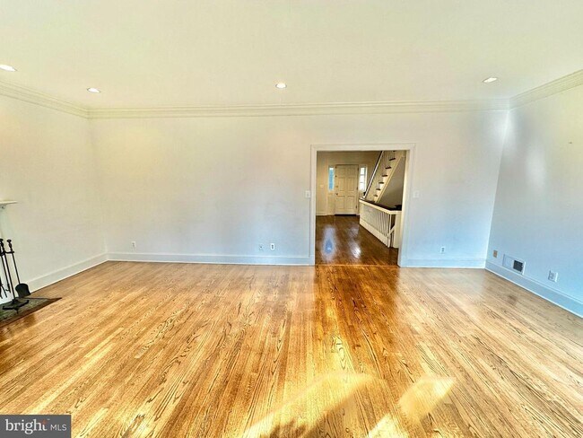 Foto del edificio - 1617 31st St NW