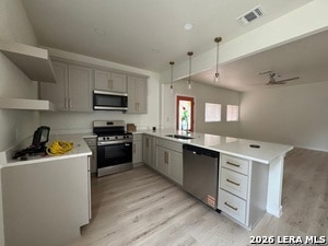 Building Photo - 631 E Mistletoe