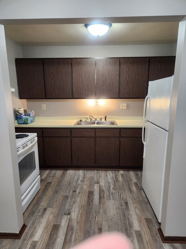 Building Photo - 1414 Martiny Ct.