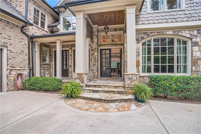 Building Photo - 4731 Lake Forrest Dr NE