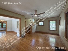 Building Photo - 2328 Oakland Dr
