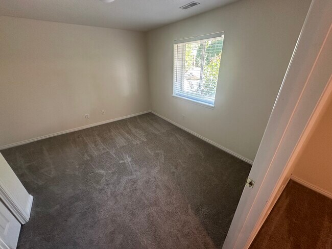 Building Photo - 4793 W Country Club Dr