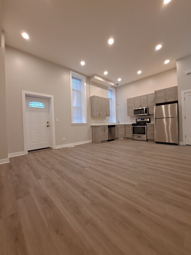 Foto del edificio - 5200 W Roscoe St