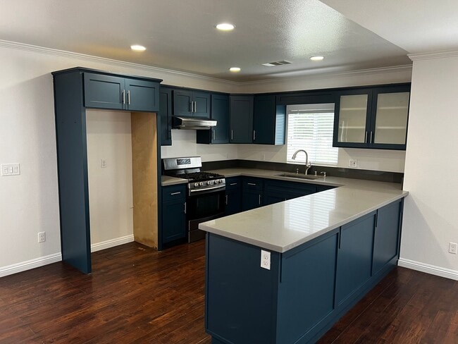 Building Photo - Beautiful 3 Bed 2 Bath House for Rent in W...