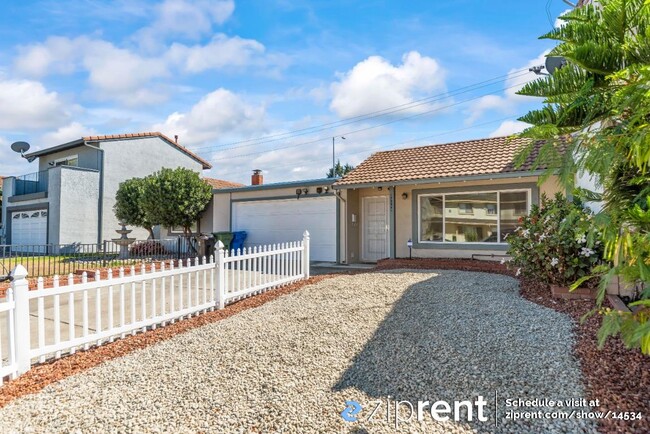 Building Photo - 33159 Great Salt Lake Dr