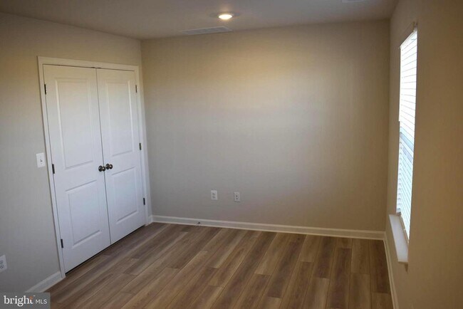 Foto del edificio - 224 Swan Fld Ave