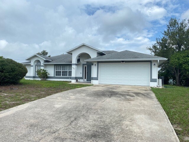 Foto principal - 2292 Harding Cir