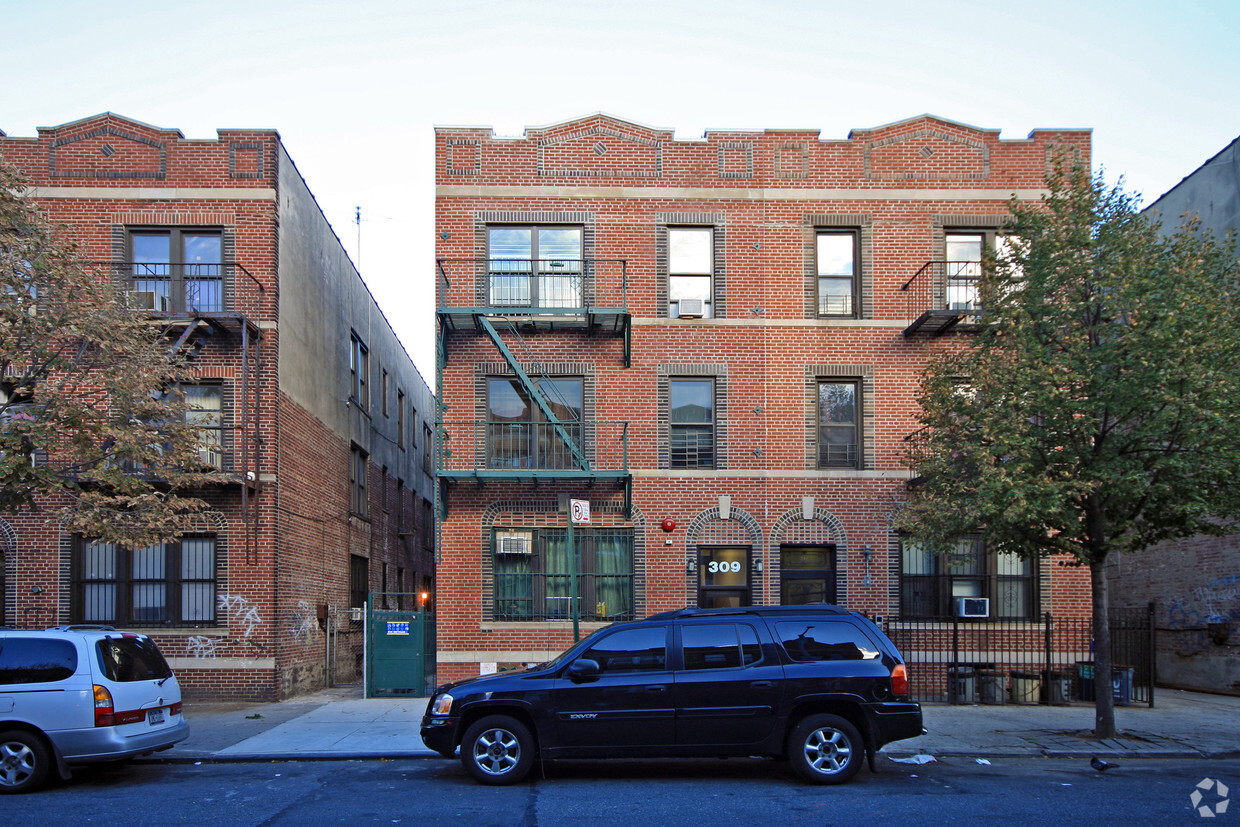 Primary Photo - 309 Schaefer St