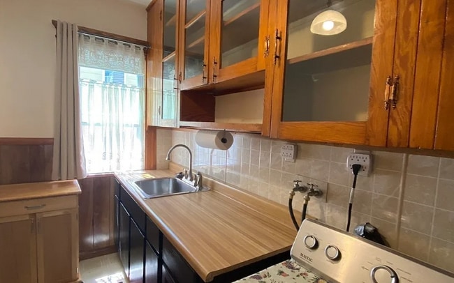 Building Photo - 25 Bridgeport St