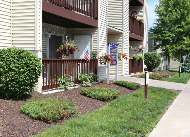 Foto del edificio - Lakepointe Apartment Homes