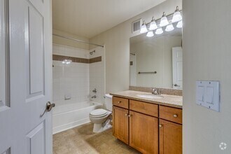 2 BR, 2 BA (Geneva) - 994 SF - Borgata Condominiums