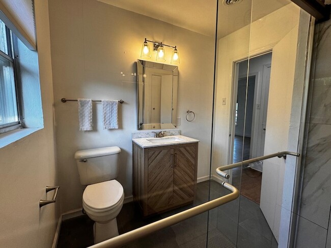 Foto del edificio - 6227 St Moritz Ave