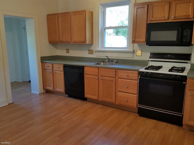 Foto del edificio - 4 br, 1 bath House - 3135 Bates Street