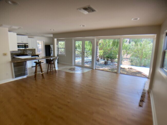 Foto del edificio - 9922 Sunland Blvd