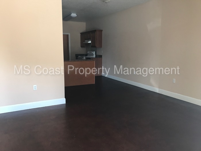 Primary Photo - Quarters Apartments