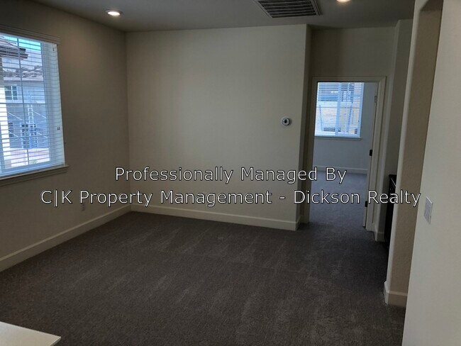 Foto del edificio - 9720 Belville Dr