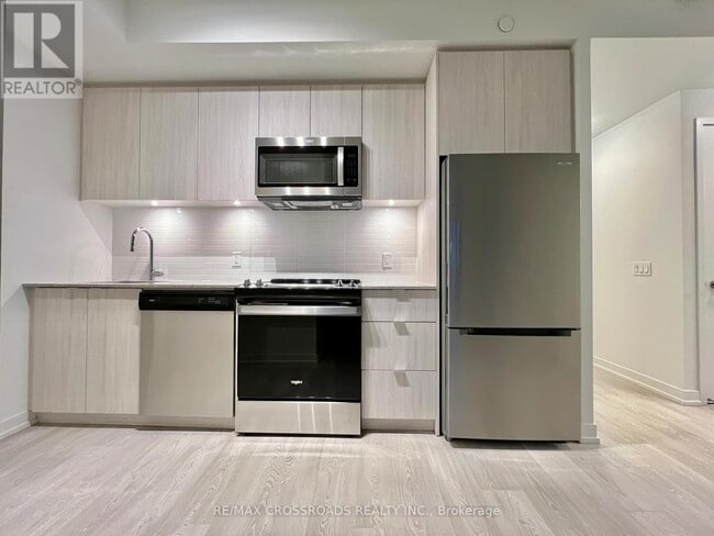 Building Photo - 3 Rosewater St