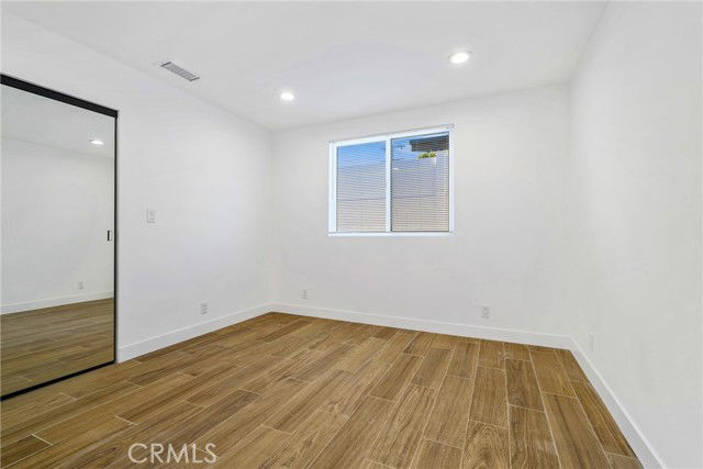 Foto del edificio - 5706 Burnet Ave