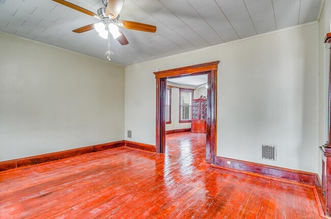 Foto del edificio - 218 Lembeck Ave