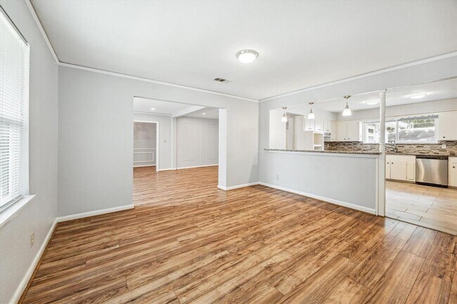 Foto del edificio - 5226 W Bellfort Ave