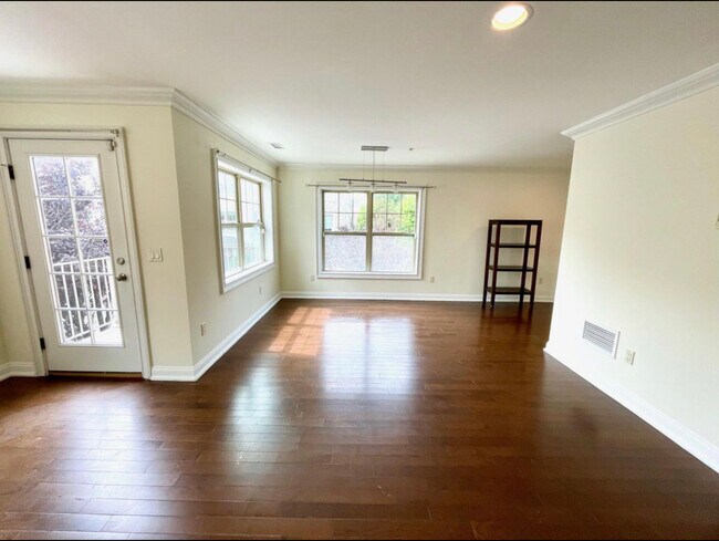 Foto del edificio - 1625 Paterson Plank Rd