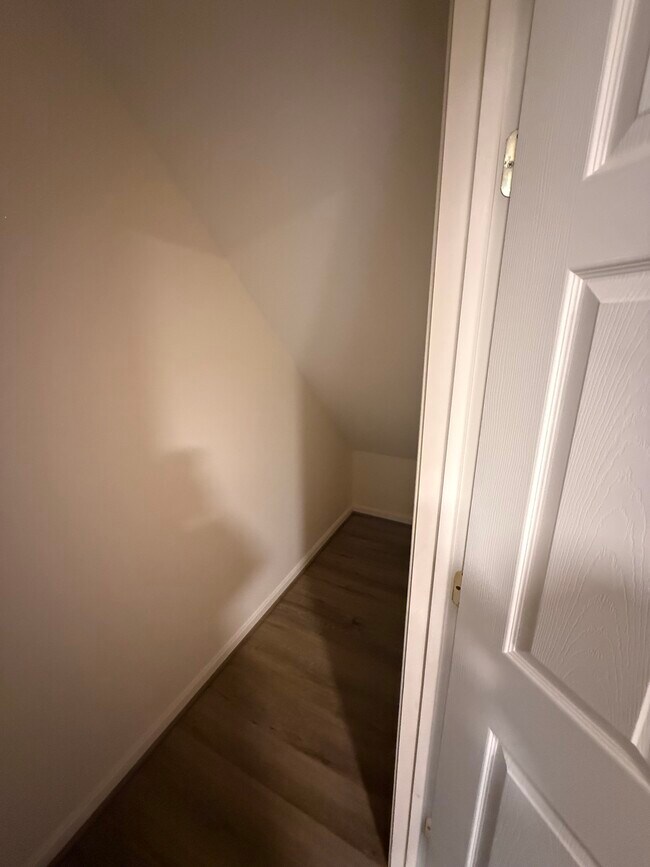 Foto del edificio - 382 Woodstock Ln