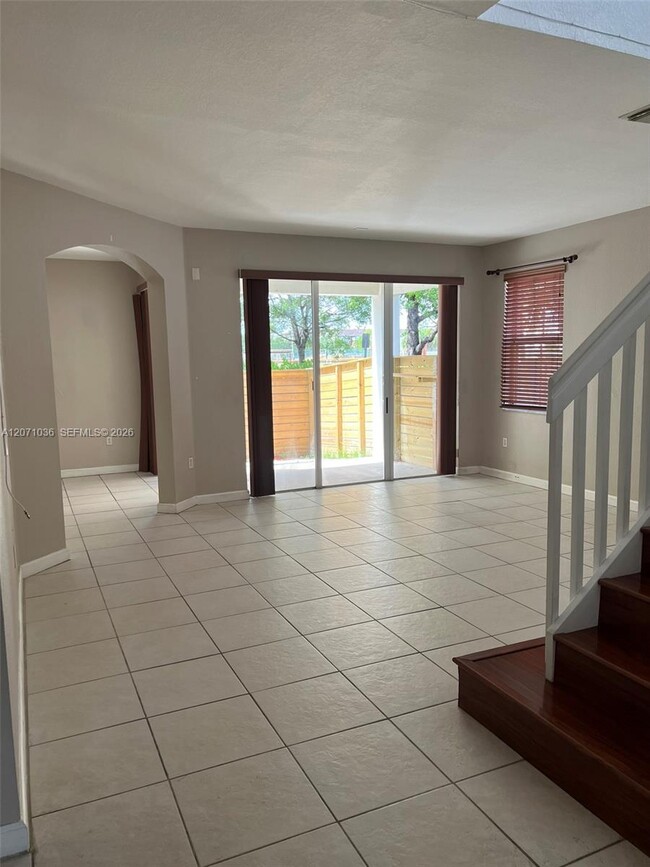 Foto del edificio - 10861 NW 85th Terrace